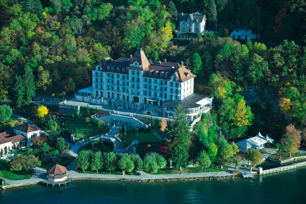 Le Palace De Menthon Kültér fotó Aerial view